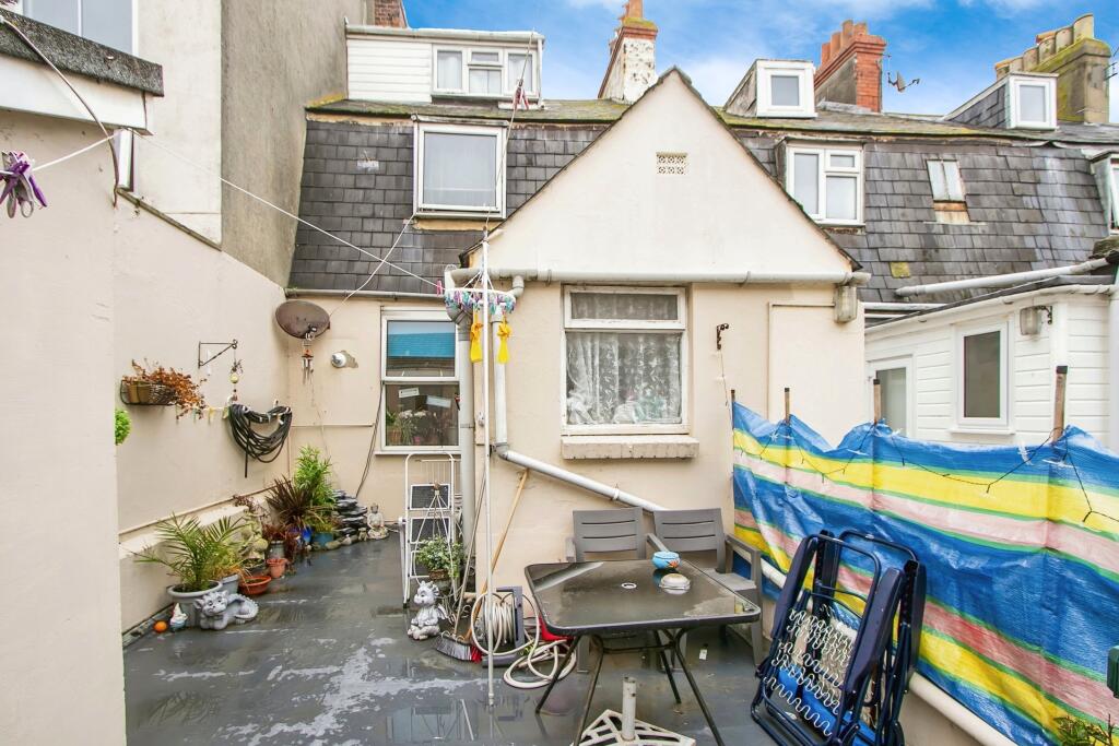 3 bed Cafe