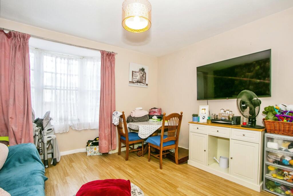 3 bed Cafe