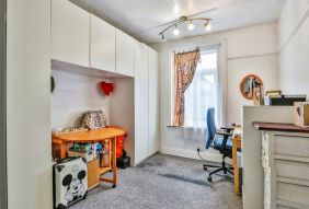4 bed Detached