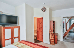 4 bed Detached