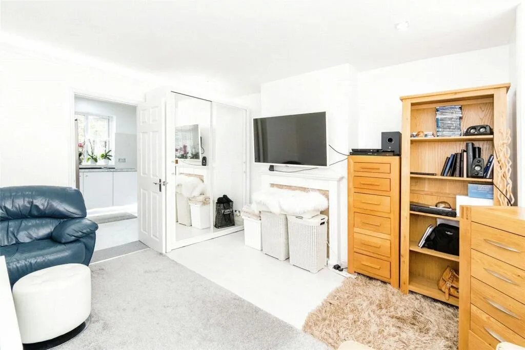 3 bed Semi-Detached