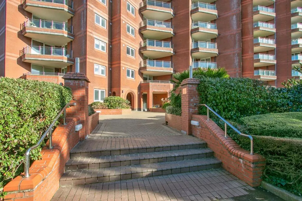 3 bed Apartment