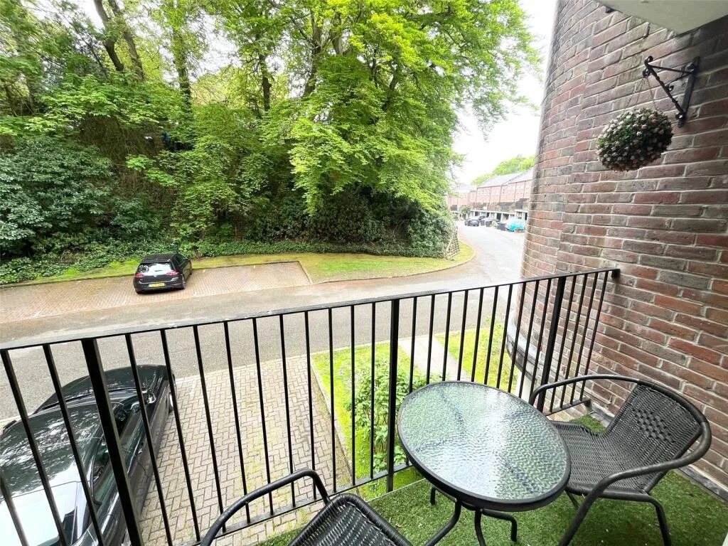 2 bed Apartment