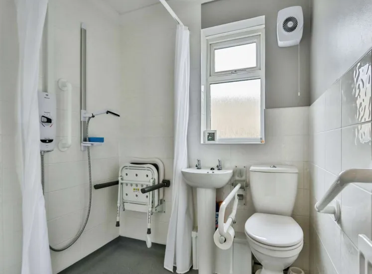 2 bed Semi-Detached Bungalow