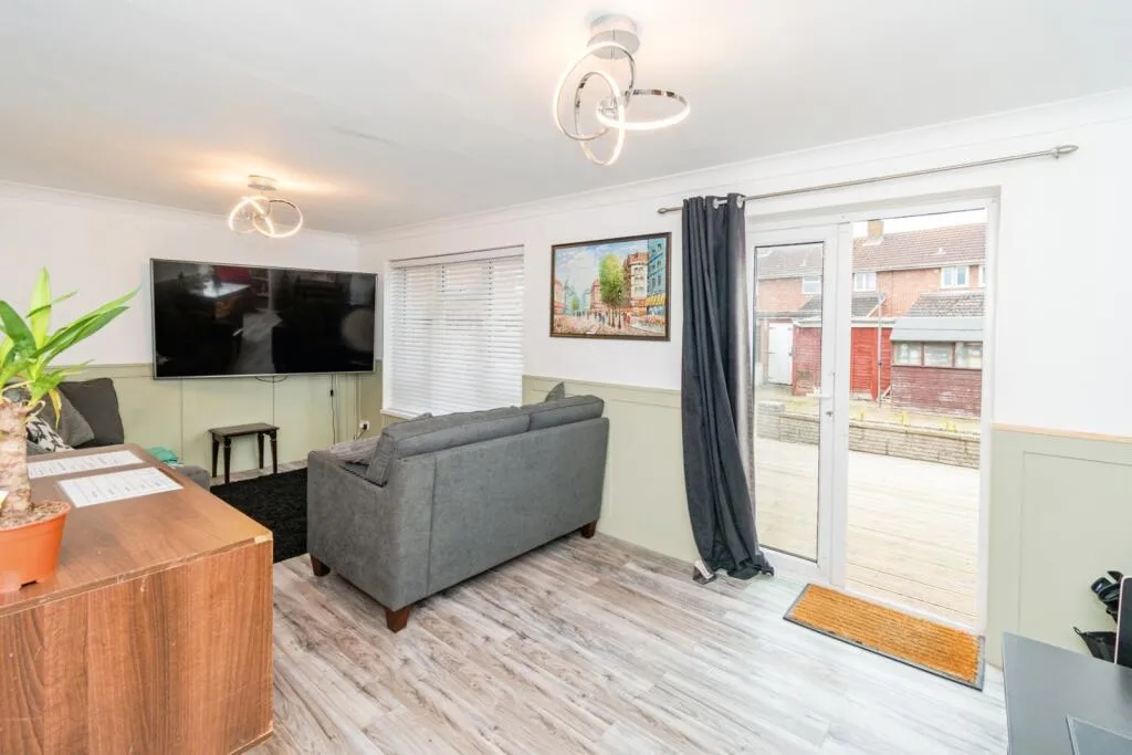 2 bed End of Terrace
