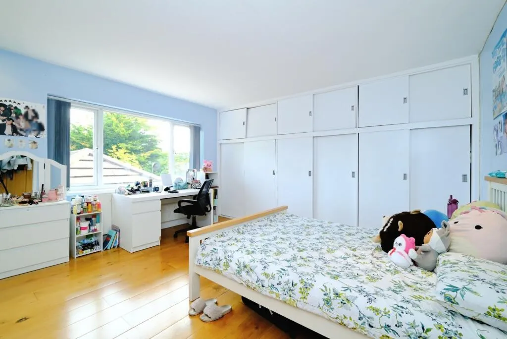 4 bed Detached