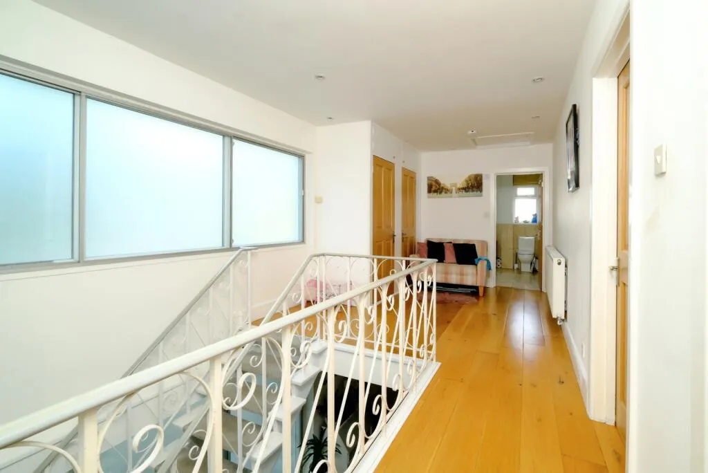 4 bed Detached