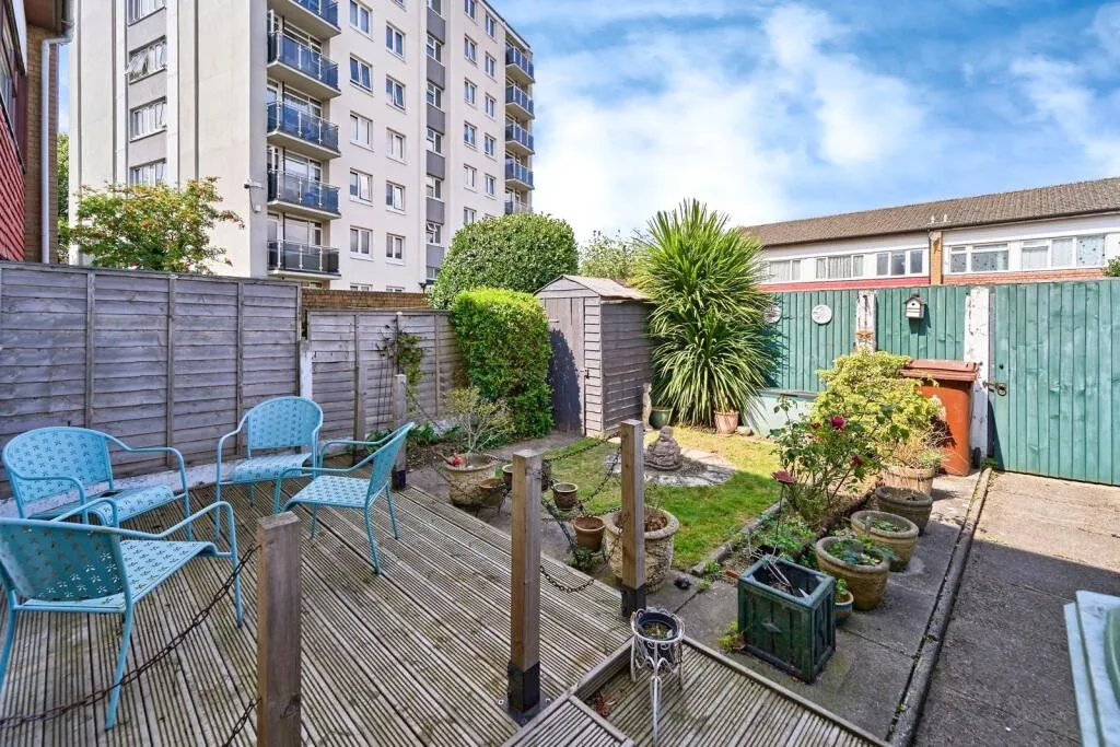 3 bed Terraced