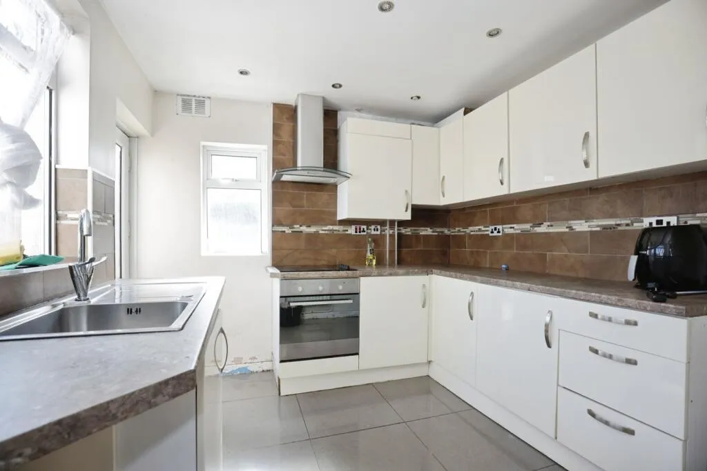 3 bed Terraced