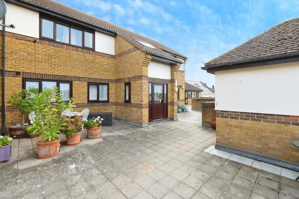 1 bed Apartment