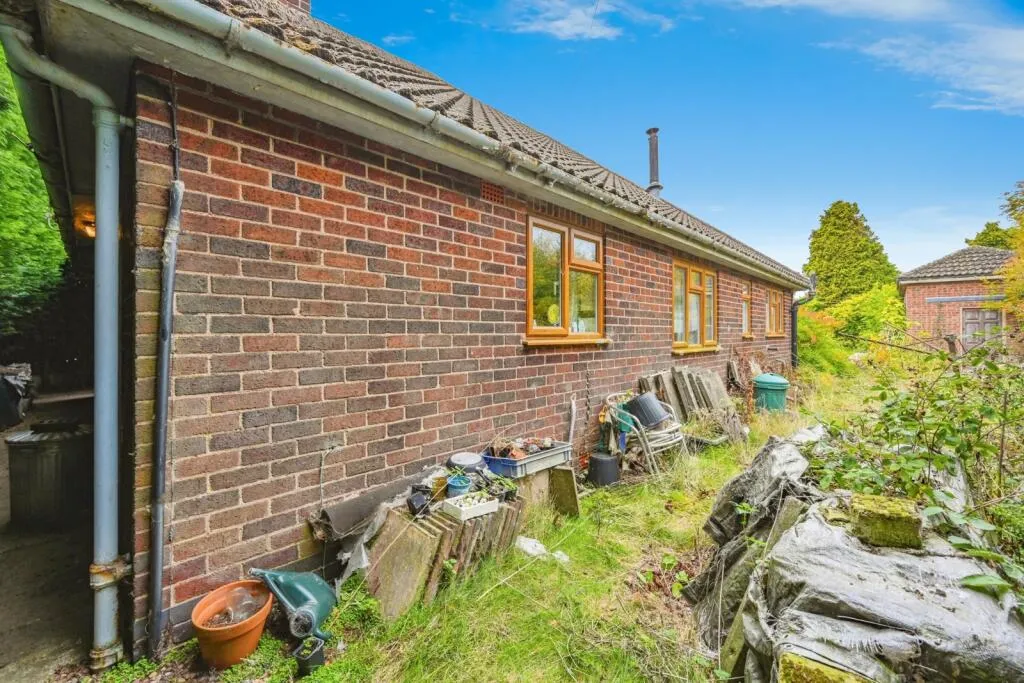 2 bed Detached Bungalow