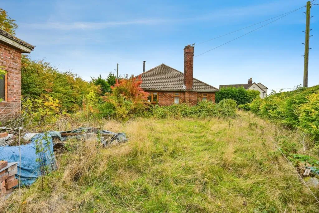 2 bed Detached Bungalow