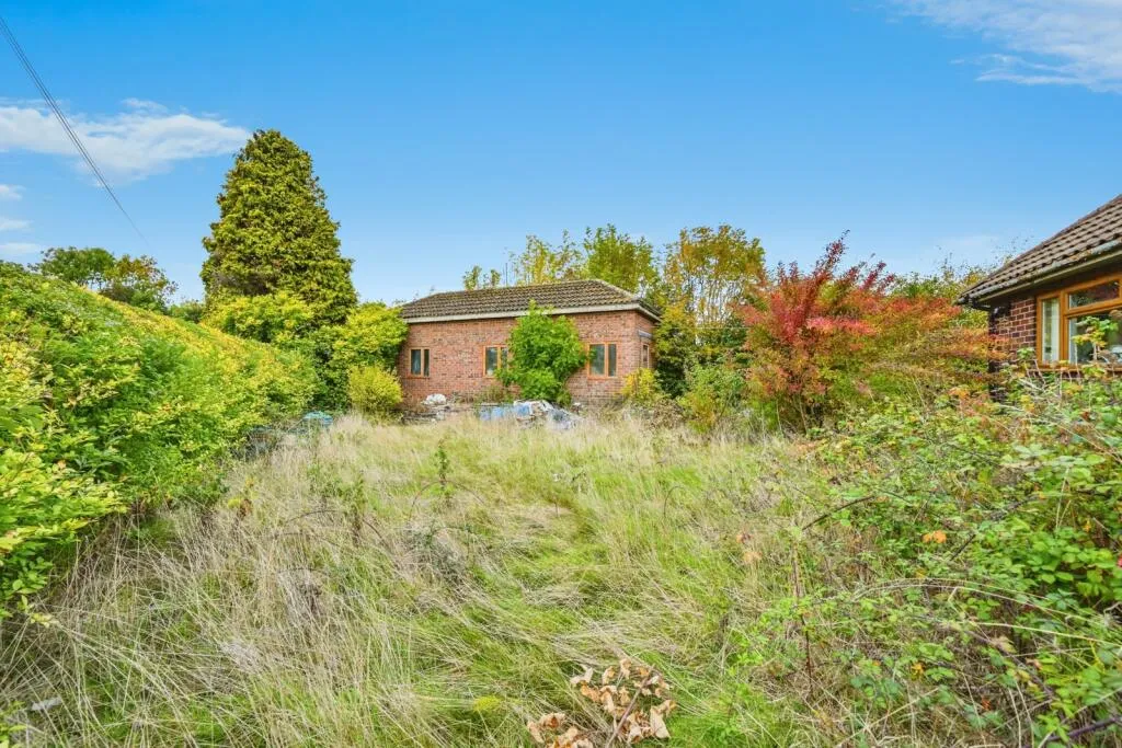 2 bed Detached Bungalow