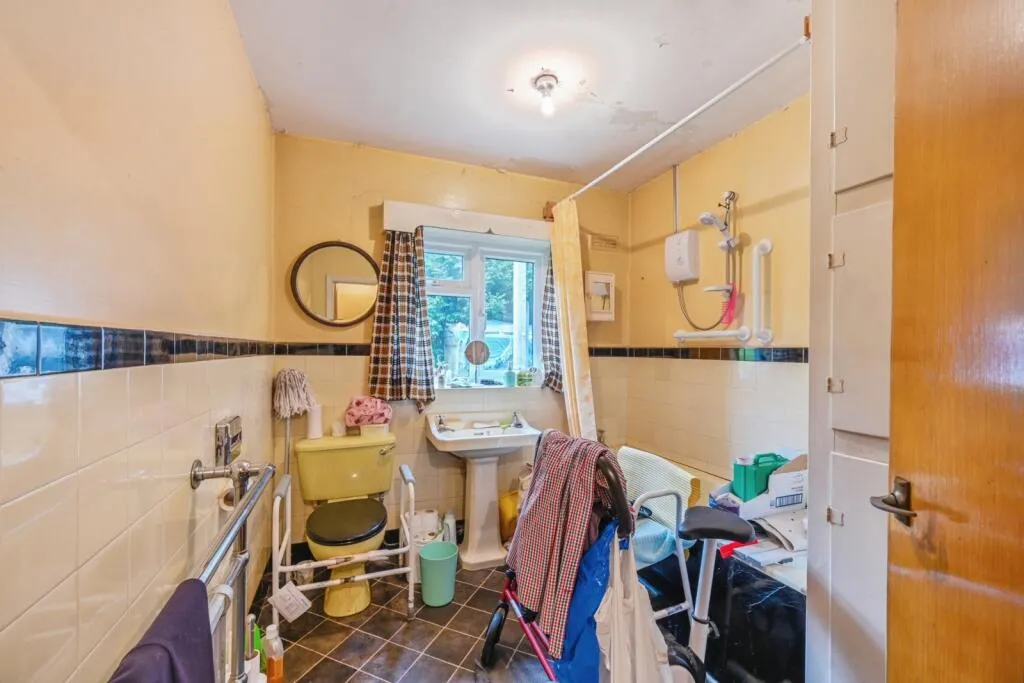 2 bed Detached Bungalow