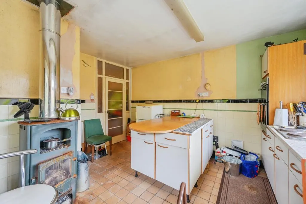 2 bed Detached Bungalow