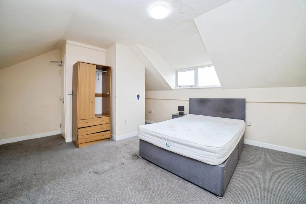 4 bed Terraced