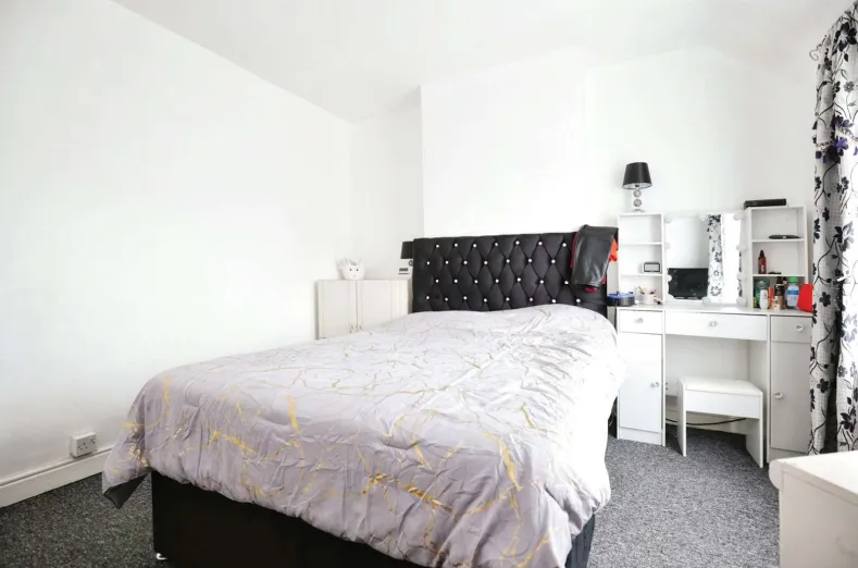 3 bed Terraced