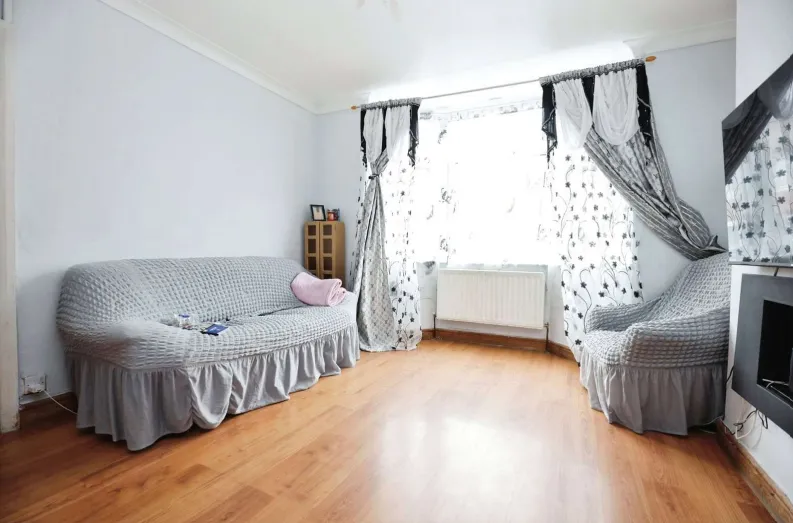 3 bed Terraced