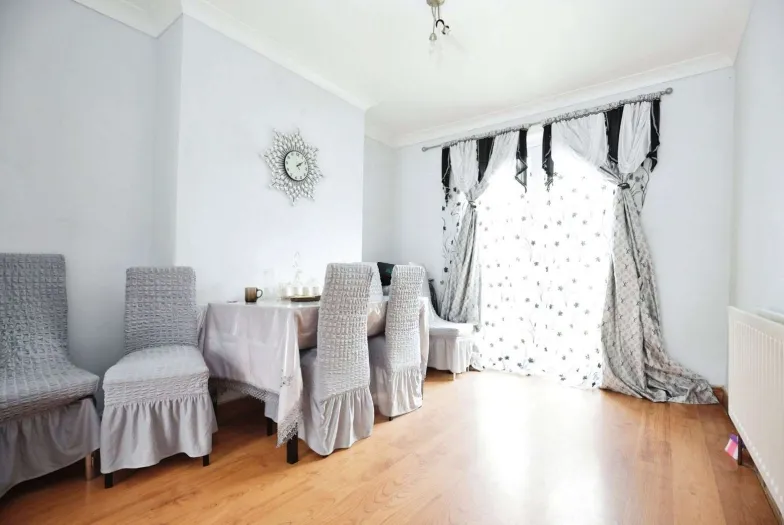 3 bed Terraced