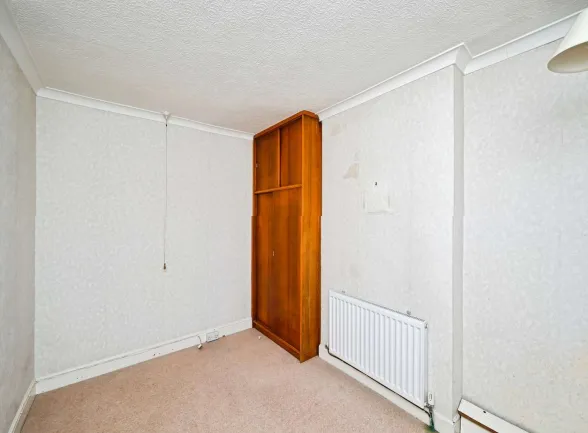 3 bed End of Terrace
