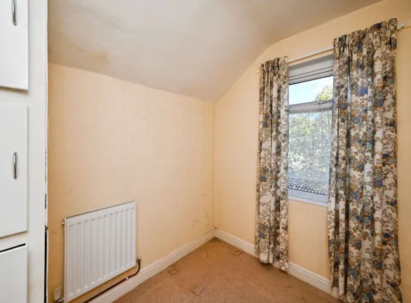 3 bed End of Terrace