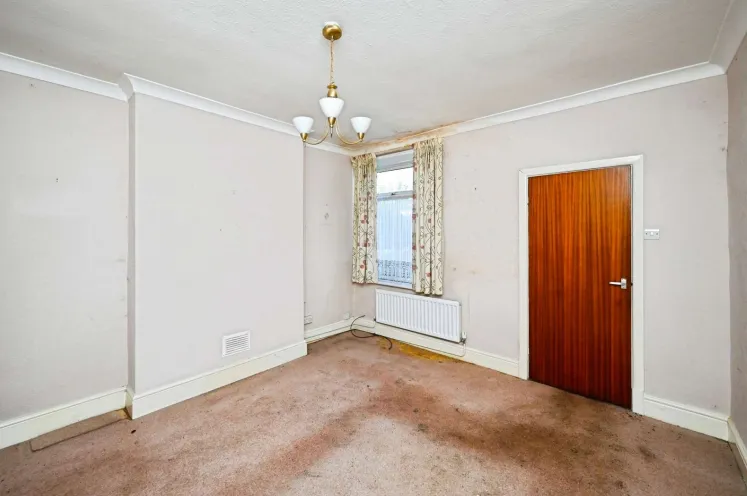3 bed End of Terrace