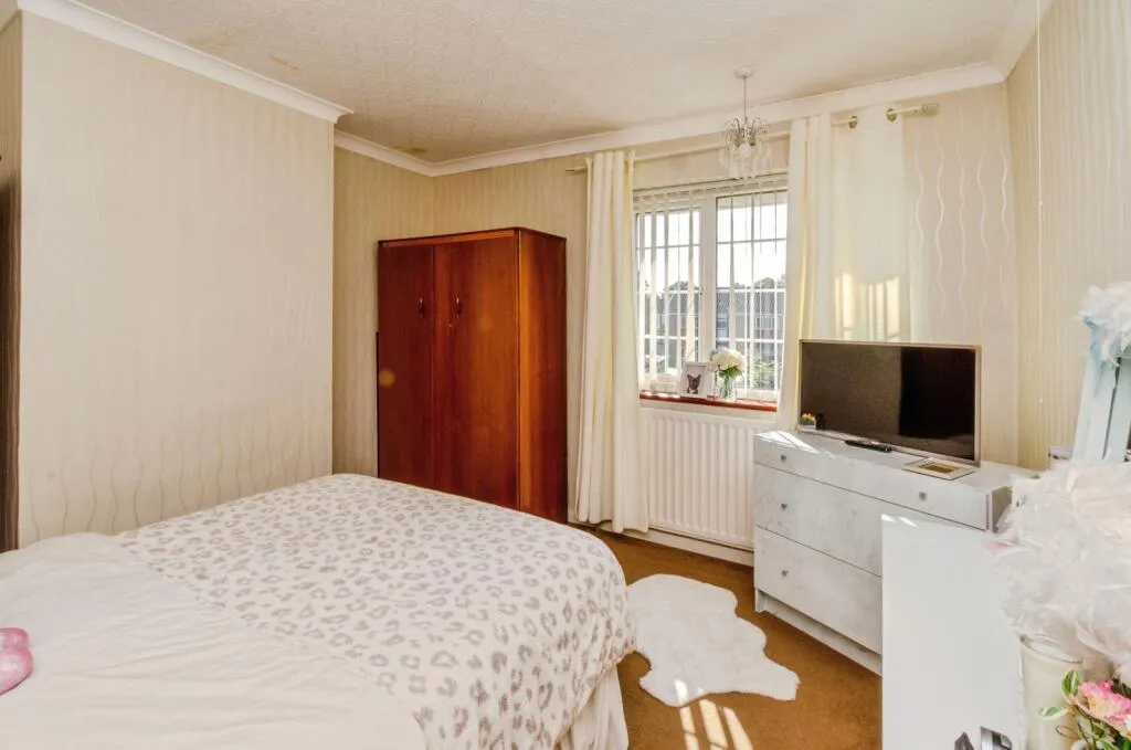 3 bed Semi-Detached