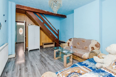 3 bed Terraced