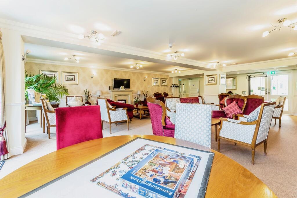1 bed Ground Flat