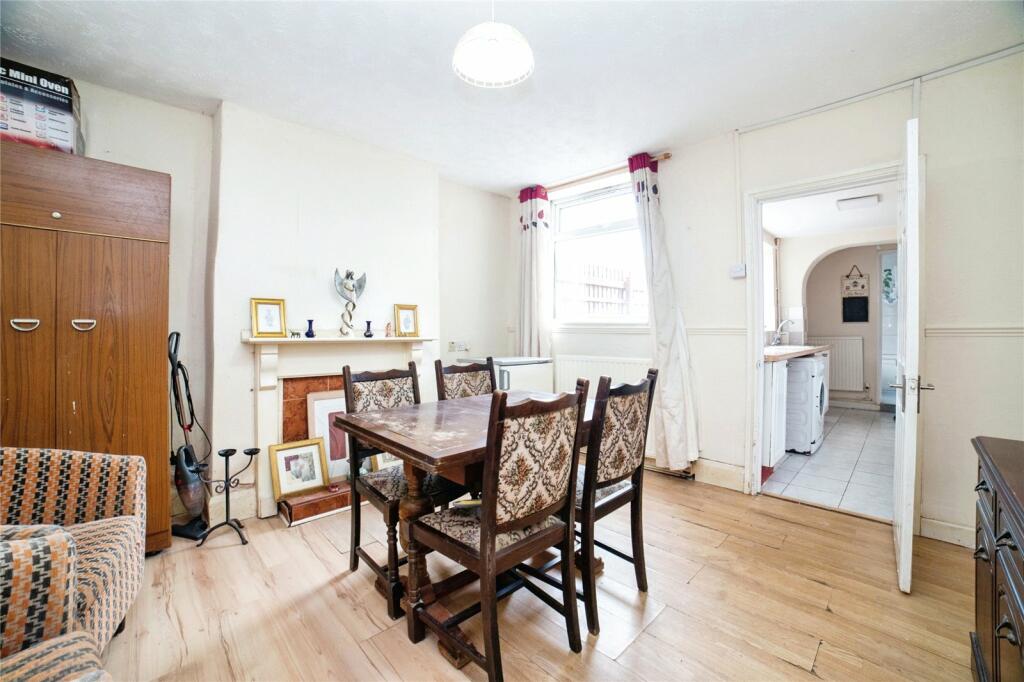 2 bed End of Terrace