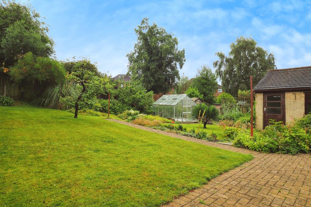 2 bed Detached Bungalow