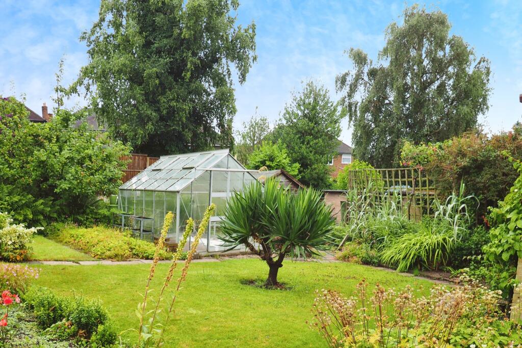 2 bed Detached Bungalow