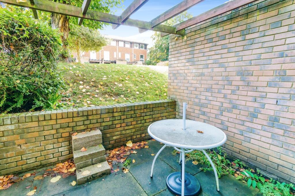 2 bed Apartment