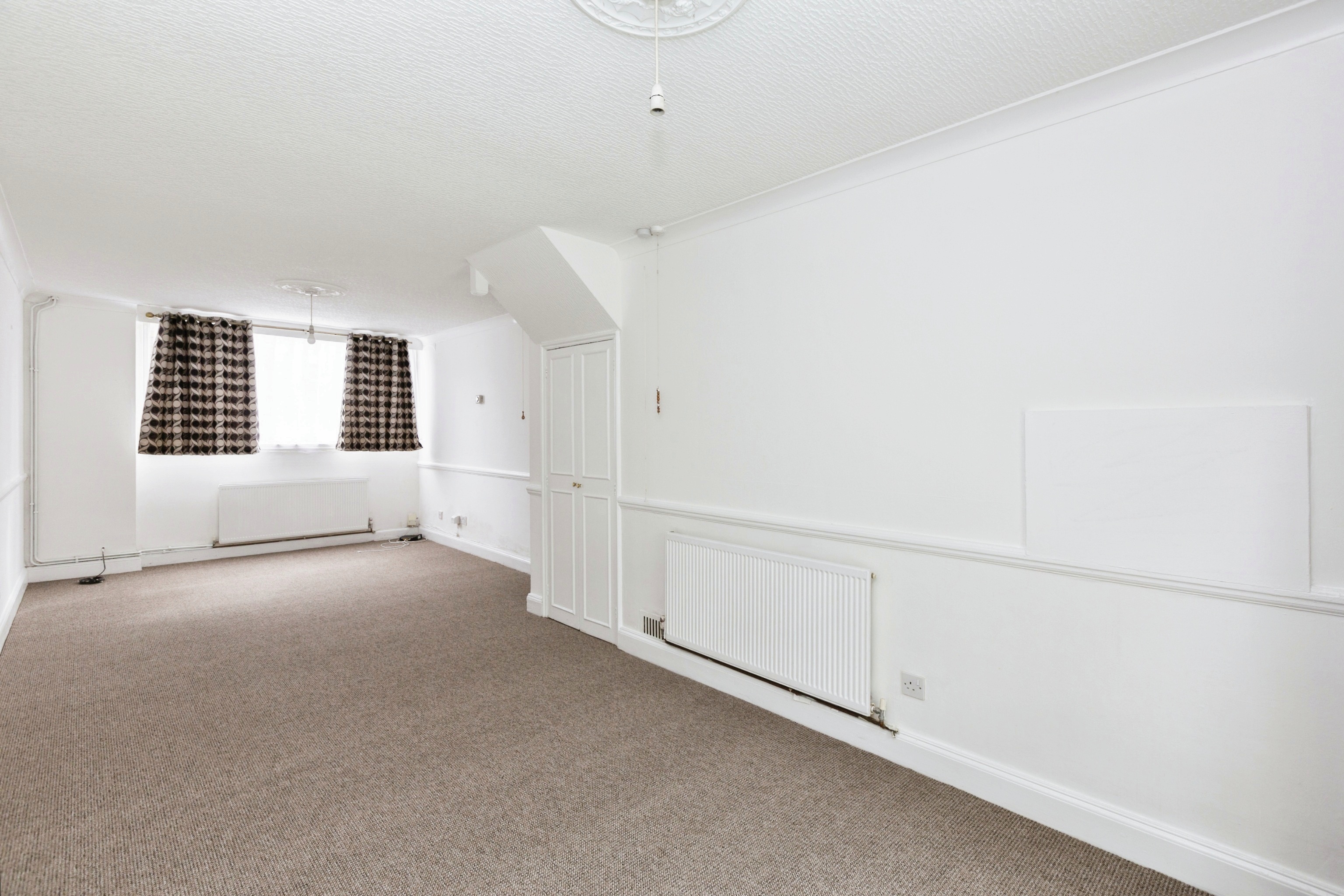 4 bed Terraced