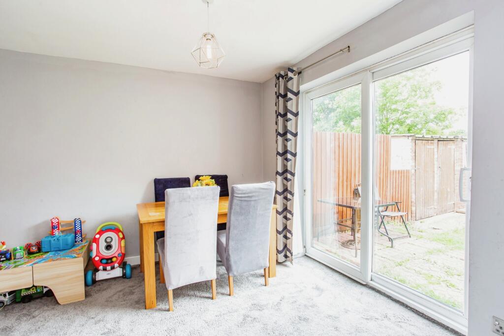 3 bed Terraced