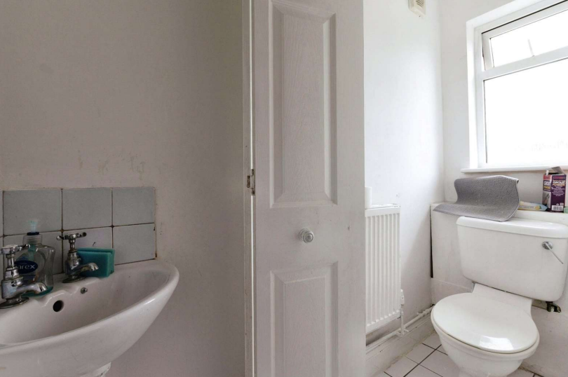3 bed End of Terrace