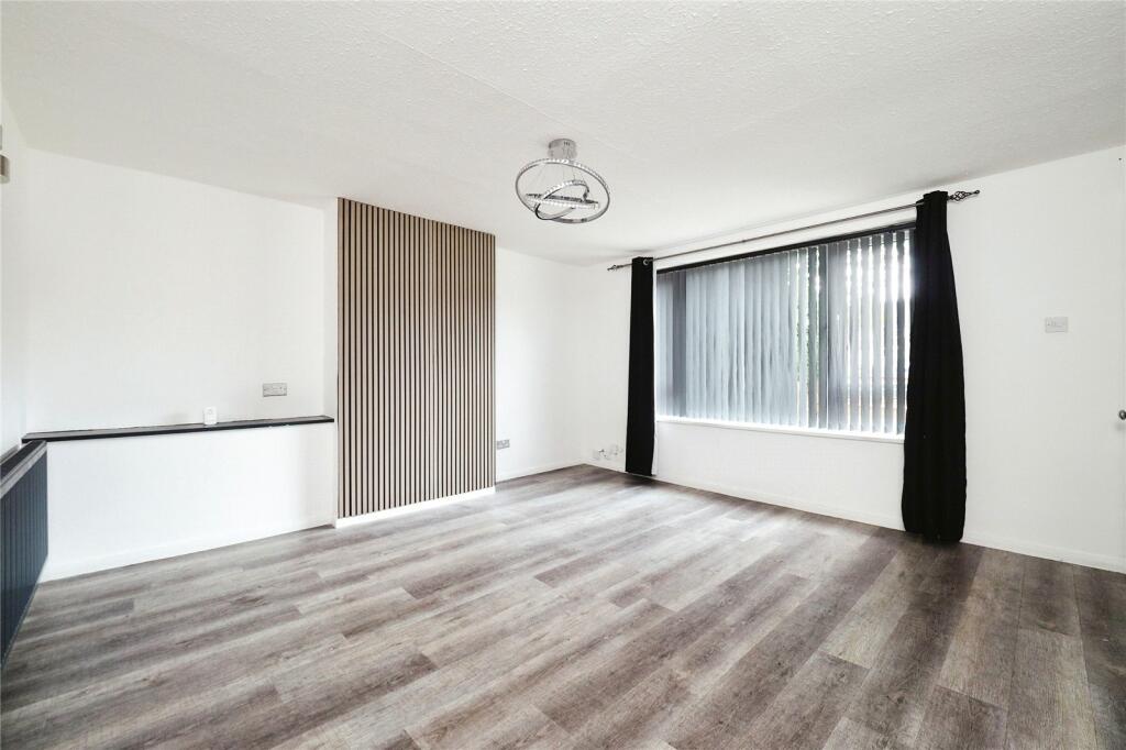 4 bed House