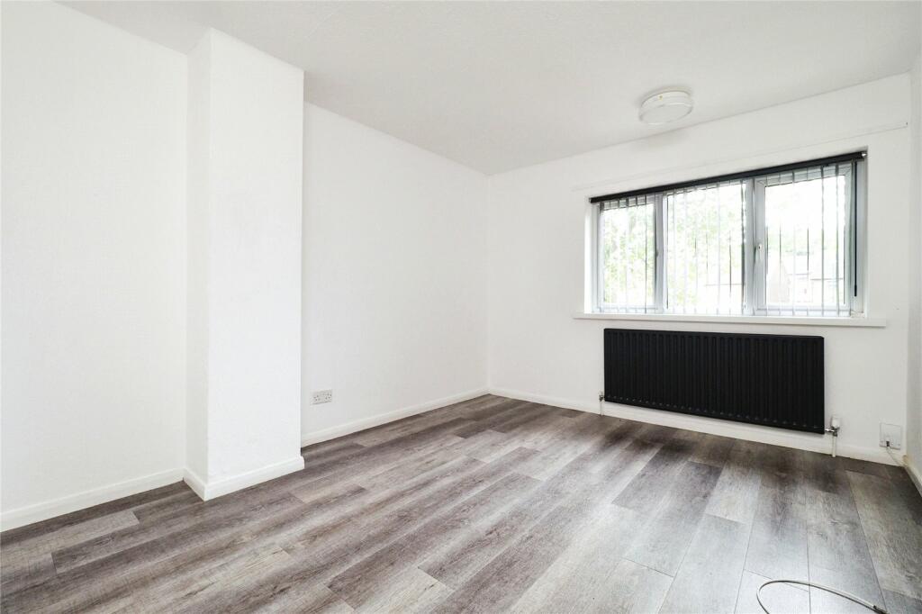 4 bed House
