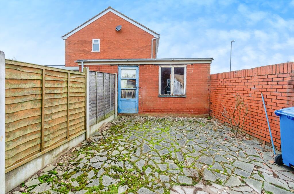 3 bed Semi-Detached