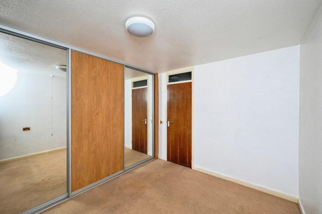 2 bed Retirement Property