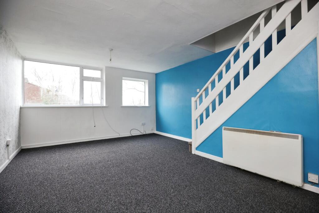 3 bed Maisonette