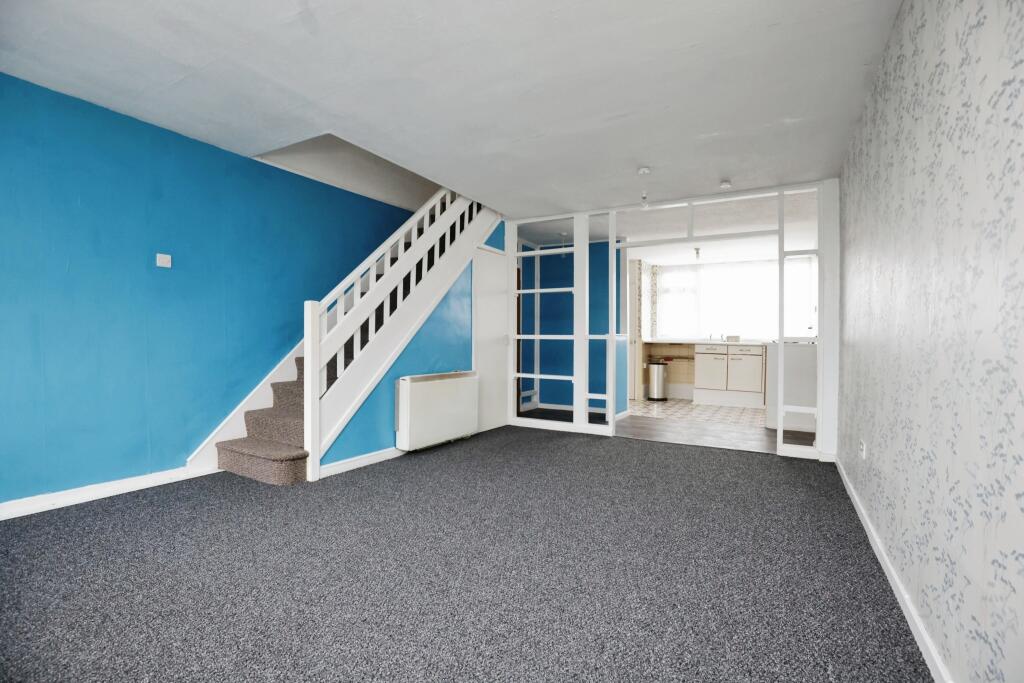 3 bed Maisonette