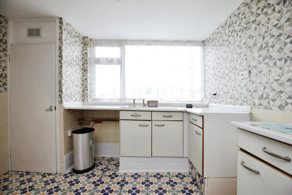 3 bed Maisonette