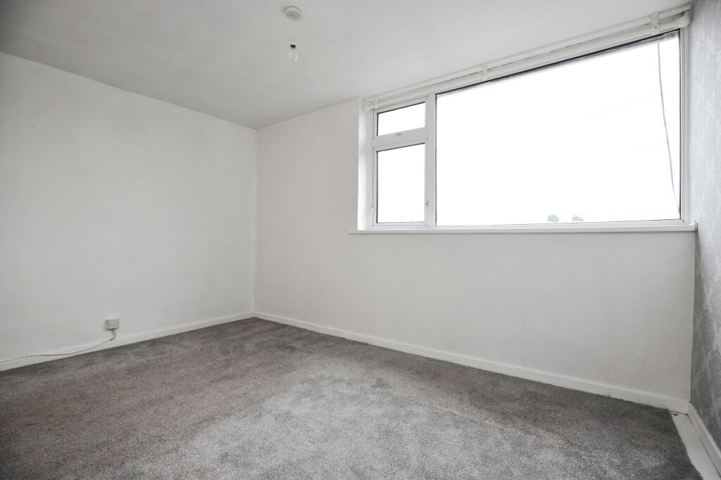 3 bed Maisonette