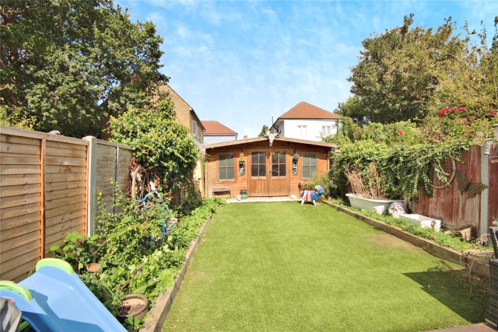 4 bed Terraced