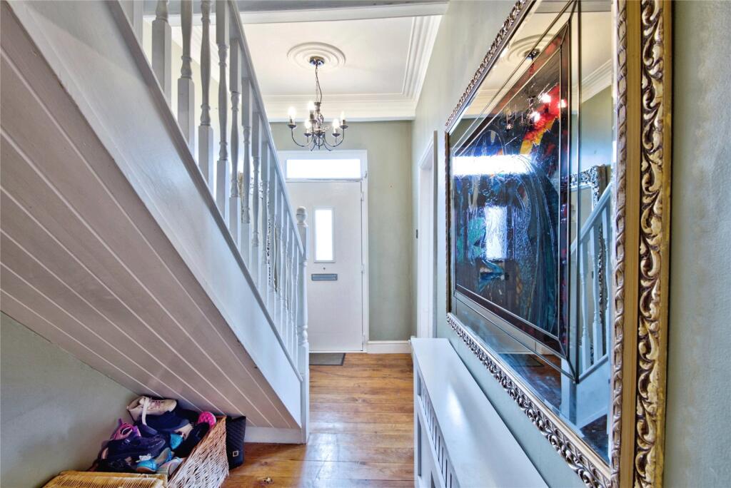 4 bed Terraced