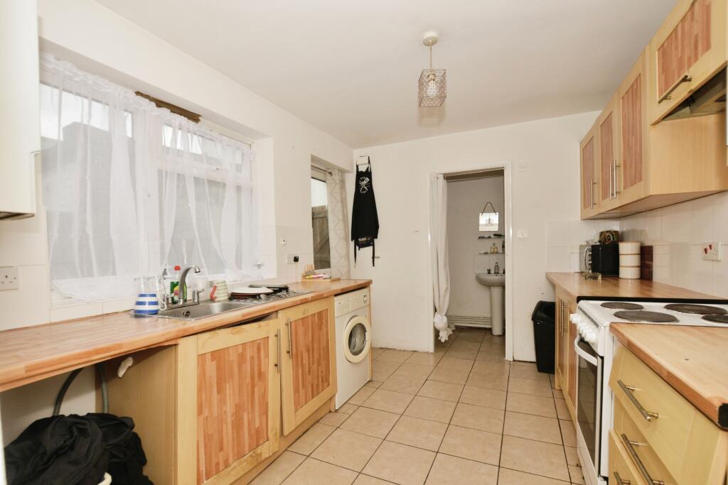 2 bed End of Terrace