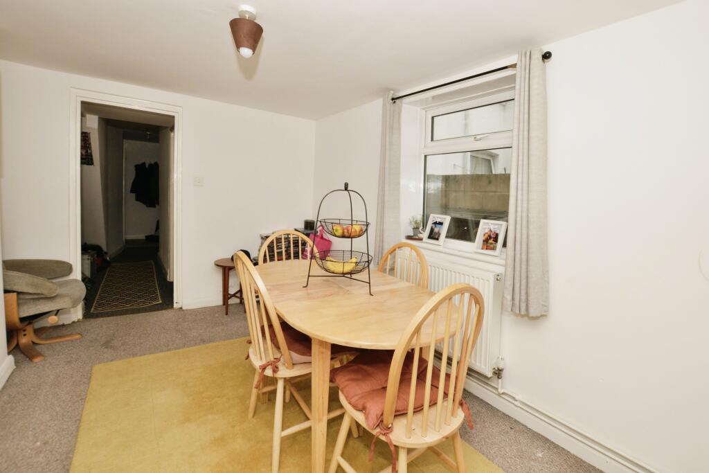 2 bed End of Terrace