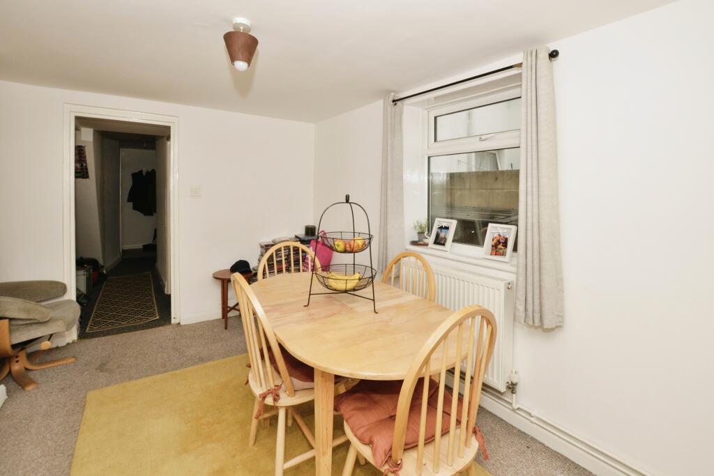 2 bed End of Terrace