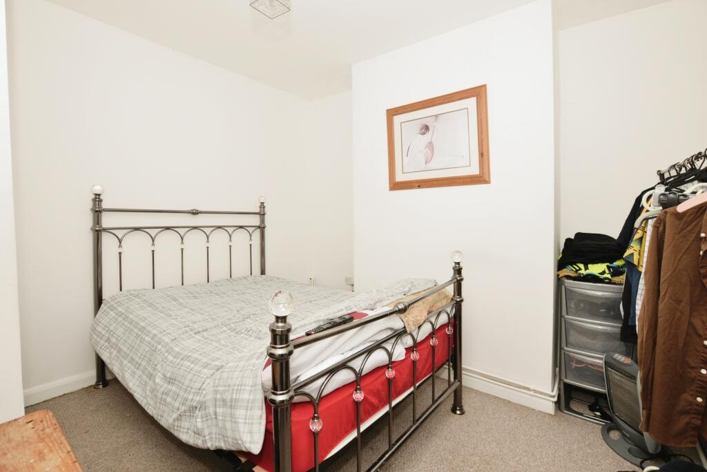 2 bed End of Terrace